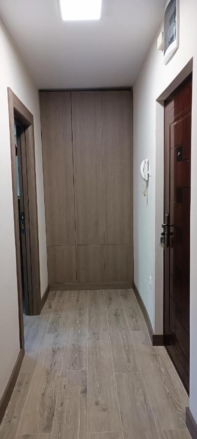 Tajna037 Apartment ครูเชวัซ ภายนอก รูปภาพ