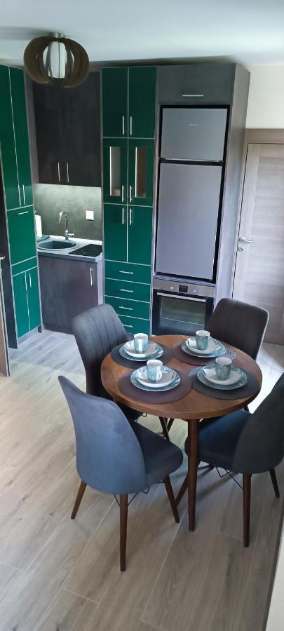Tajna037 Apartment ครูเชวัซ ภายนอก รูปภาพ