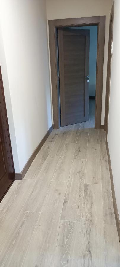 Tajna037 Apartment ครูเชวัซ ภายนอก รูปภาพ